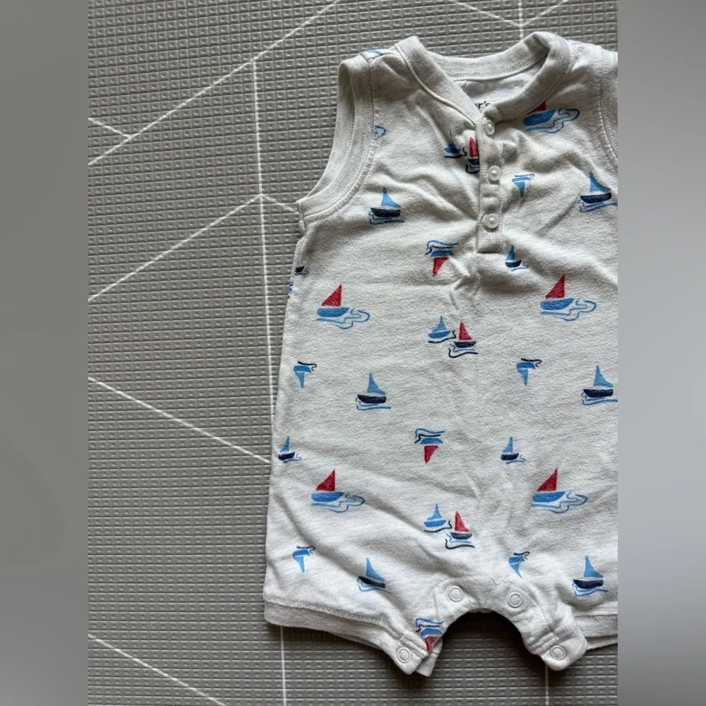 Carters|Baby boy/gender neutral Sailboat Print Baby Romper,6 months•••Nautical